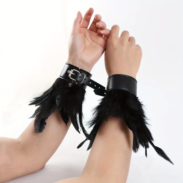 OEM Factory Direct Sale Ethnic Style Cuff Gothic Style Bracelet Cosplay Accessories Feather Wrist Clothing Accessories