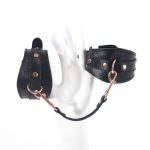 OEM SM 6PCS Kits New Painting Leather Bondage Sets Flirting Sex Toys Including Whips Mask and Handcuffs - 图片 5