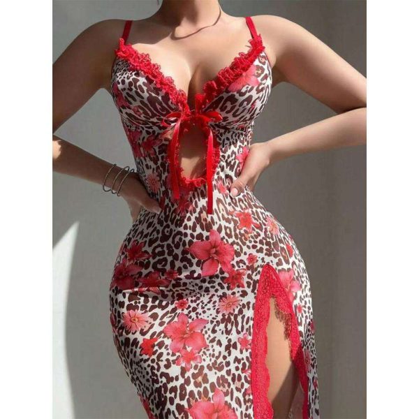 A Sexy Slit Lace Dress Set for Women in Europe and America That Can Open the Front Chest and Is Seductive and Interesting