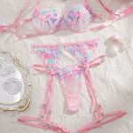 Women's Sexy Lingerie Set Tempting Lace Anti-Sagging Push-Up Bra with Flower Embroidery Heavy-Duty See-Through Design