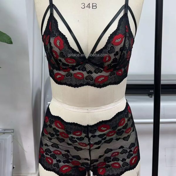 Passionate Uniform Sexual Lingerie Set Embroidered Red Lip Bra Shorts See-Through Black Lace Summer Style Bowed Logo Waist Base