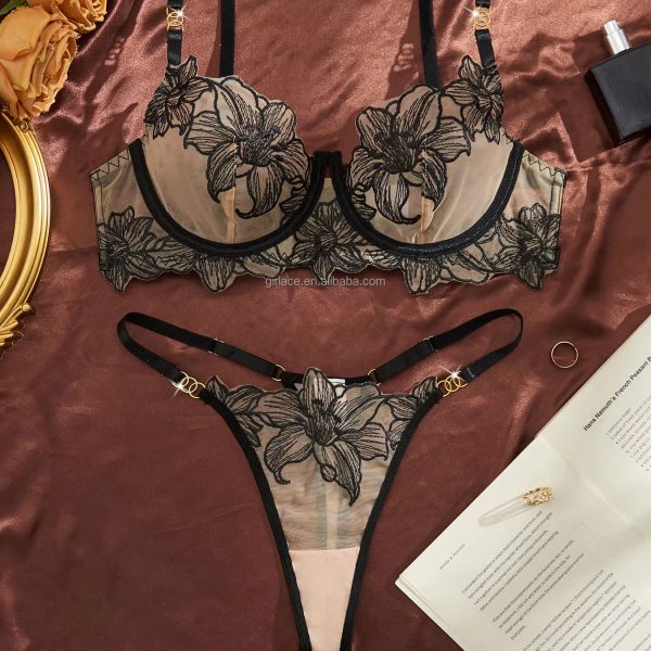 Ultra-Thin Sexy Lace Push-Up Underwear Set with Three-Point Black Lace Embroidery Featuring a Logo on the Waist