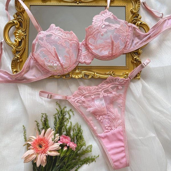 High Quality Women's Sexy Lingerie Set Embroidered Floral Erotic Underwear with Lace Bra for Summer