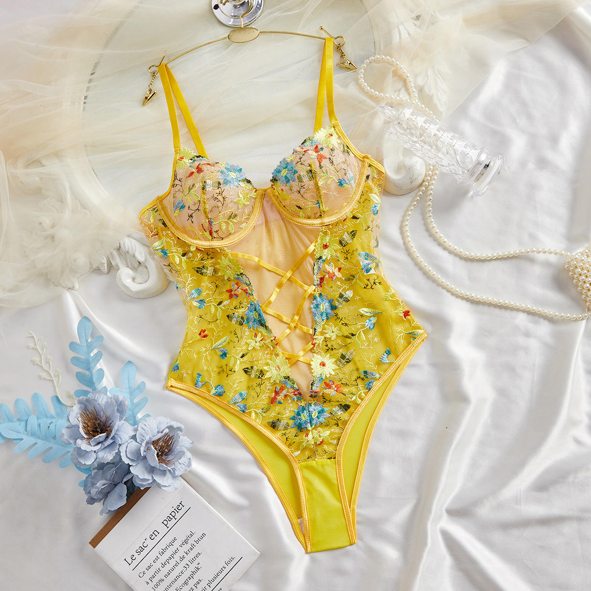 main_pic_0-744 Women Underwear Floral Satin Lace Lingerie Set Sexy Push-up Bralette and Panty Perspective See-Through Slimming Jumpsuit - 图片 1