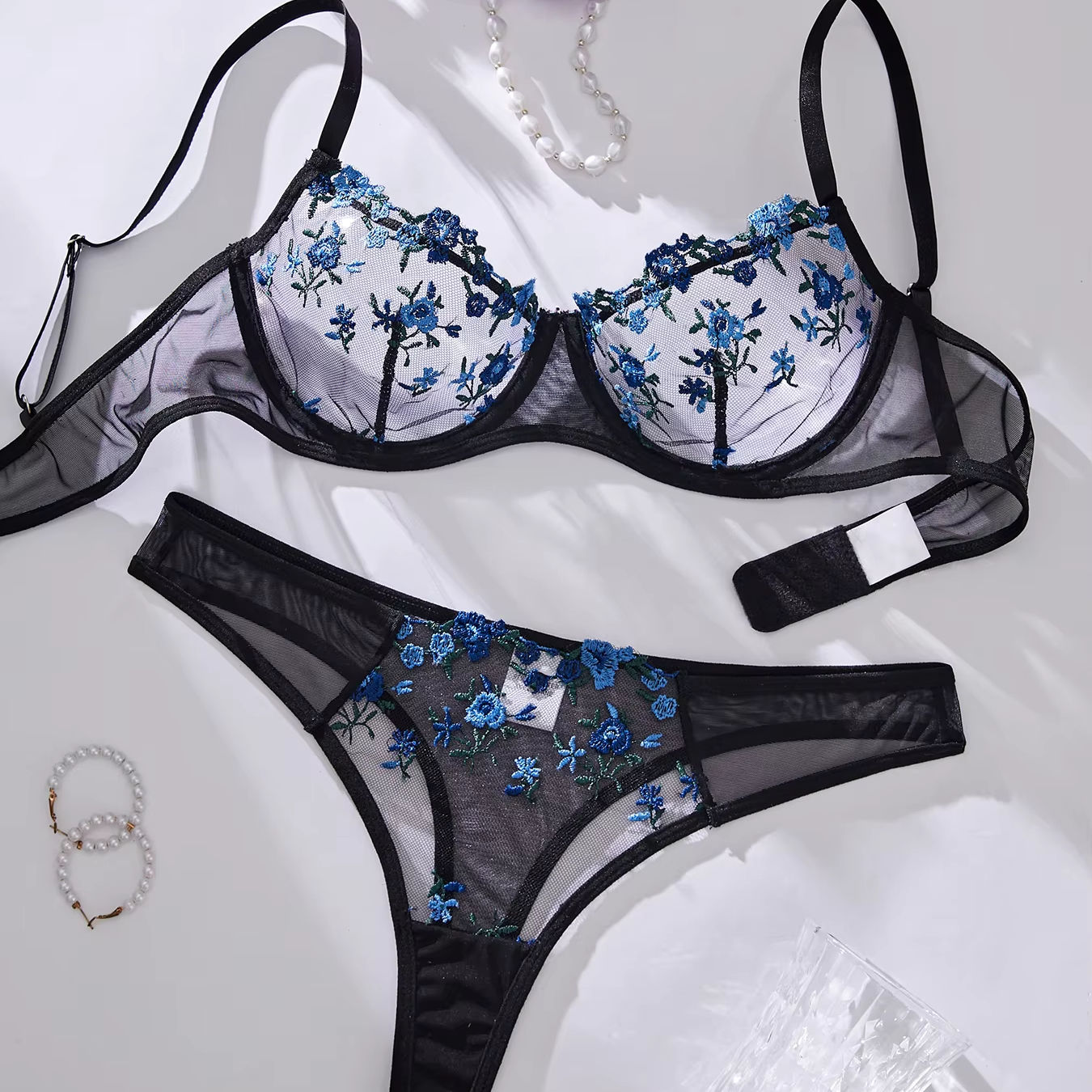 main_pic_0-818 Valentine's Floral Charming Sexy Fancy Jersey Nighty for Ladies Women's Underwear Lace Embroidery Hollow Decoration Panty Set - 图片 1