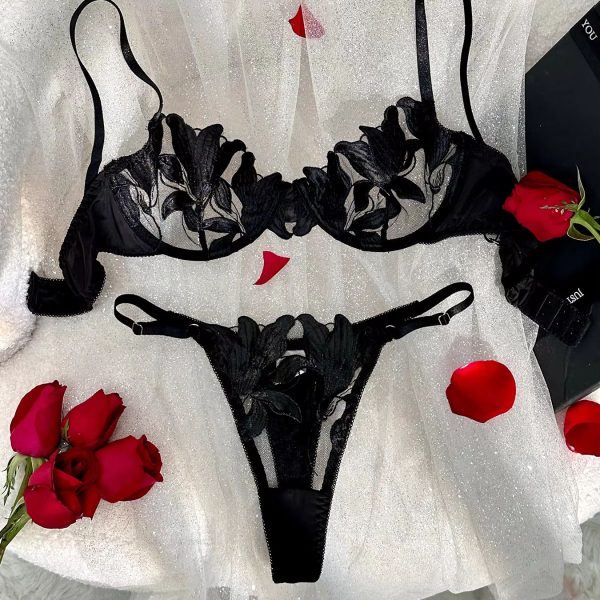 Hot Lingerie Women's Embroidered Lenceria Lightweight Breathable Transparent Mesh Adjustable Strap Sexy Lace Thong Bra Set