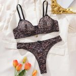 A Sexy, See-through, and Sensual Lingerie Set Featuring a Best-selling Black Fashion Women's Bra From Europe and America - 图片 2