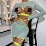 A Trendy European and American Lingerie Set Featuring Sexy Cut-out Straps and a Unique Long-sleeved Top with Leg Loops - 图片 2