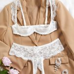 A Popular and Best-selling Sexy Lace Open-crotch Sweet and Cute Girl's Hollowed-out Bra and Lingerie Set From Europe and America - 图片 2