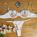 Wholesale Sexy Exotic Strappy Bralette Panty Set 2 Pieces Women Fashion White Lingerie Set - 图片 2