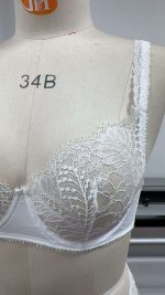 Women's Sexy Lingerie White Exotic Lingerie Set for Women Strappy Bralette G-String Panty with Crocheted Lace Decoration - 图片 2