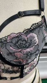 Women's Sexy Lingerie Large Rose Design Black Collision Elegant Sexy Highlighting Waist Paired with Lace and Bow Decoration - 图片 2