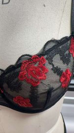 Women's Mesh Embroidery Flower Hollow Out Sexy Bra Set Anti-Sagging Anti-Slip Lingerie Temptation Briefs Hot-Selling - 图片 2