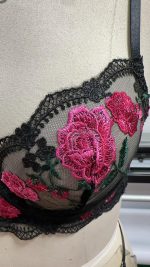 Women's Sexy Pure Desire Lingerie Set with Thin Floral Embroidery Lace Push-up Side Breast Control Logo Positioned at Waist - 图片 2