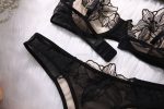 Double Layer Solid Pattern Lingerie Set with Spun Yarn Flower Embroidery Black See-Through Mesh Lace Sexy Logo on Waist - 图片 2