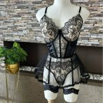 A New Lightweight Black Lace Mesh See-through Patchwork Hosiery Lingerie Set From Europe and America - 图片 3