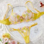 2025 New Arrival Plus-Size Yellow Lingerie Set Printed Lace Trimmed Sexy Low-Cut Bustier Matching Panty Bra Set - 图片 3