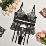 Russian Bestseller Lace Mesh Embroidery See-through Lace Bra Set, Sexy and Romantic Lingerie Three-piece Set - 图片 4