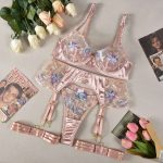 A Sexy and Seductive Four-piece Set of See-through Colored Satin Embroidered Bras From Europe and America - 图片 4