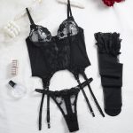 New Best-selling Products From Europe and America: Women's Flower-embroidered Bra Set with Underwire and Sexy Halter Bra Set - 图片 4