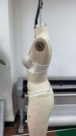 Women's Sexy White Lingerie Set for Women Strappy Bralette G-String Panty Crocheted Lace Decoration Logo - 图片 4