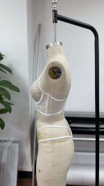 Women's Sexy Lace Eyelash Lingerie Set Beautiful Thin Soft Underwire Fishbone Body-Shaping Vest-style Bra and Panty Set - 图片 4