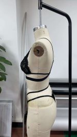 Young Lady's Sexy Black Lace Babydoll Lingerie Set Transparent Underwire Bra Naughty Net Brief Thong Nightwear Made Jersey - 图片 4