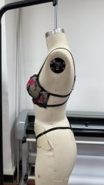 Women's Sexy Pure Desire Lingerie Set with Thin Floral Embroidery Lace Push-up Side Breast Control Logo Positioned at Waist - 图片 4