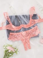 A Popular and Best-selling Sexy Lace Open-crotch Sweet and Cute Girl's Hollowed-out Bra and Lingerie Set From Europe and America - 图片 5