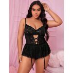 A Seductive and Alluring Lingerie Set Featuring a Plus-size Lace-trimmed, Ribbed Jumpsuit with Garter Straps - 图片 5