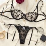 Best-selling Pure Sensual Lace Embroidered Heart-shaped Lace Romantic Lingerie See-through Set, Lace Seductive - 图片 5