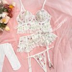 A Two-piece Set of Romantic Lingerie with Bow, Split Mesh, Floral Fringes, Thong, Pure, Sweet and Sexy Ultra-thin Lingerie - 图片 5