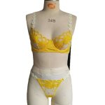 A New Two-piece Set of Halter Lace Mesh See-through Embroidered Lace with Triangle Pants and Sexy Underwear - 图片 5