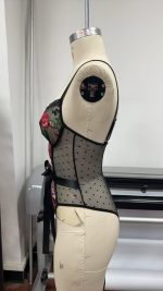 Black Red Jumpsuit with Floral Embroidery Lace Trim Color Block Strap Design Sexy Style Logo Positioned at Waist - 图片 6