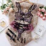 New Sexy and Pure Lace Mesh Embroidered Button Transparent Metal Chain Four-piece Lingerie Set for Adults - 图片 6