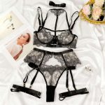 A High-quality European and American Sex Lingerie Set with Embroidered Eyelash Edges and a Sexy See-through Front Opening Button - 图片 7