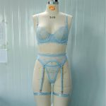 A New European and American Sexy Lingerie Set with Lace Straps, Steel Rims, Leg Wraps and Halter Tops, a Four-piece Set - 图片 7